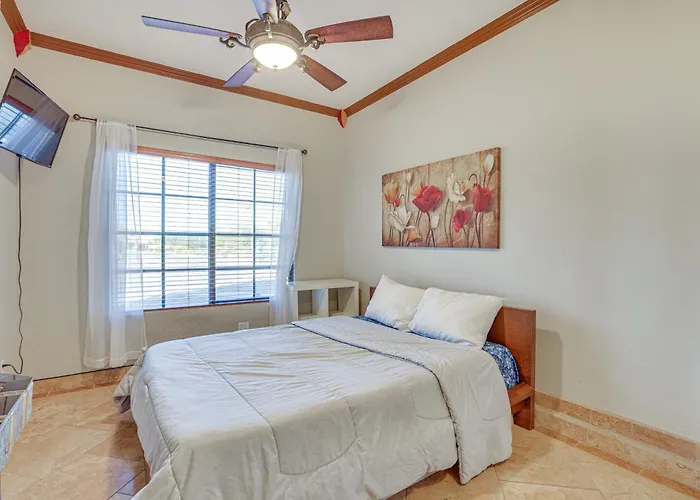 Private Pool & Game Room: Spacious Retreat * Phoenix